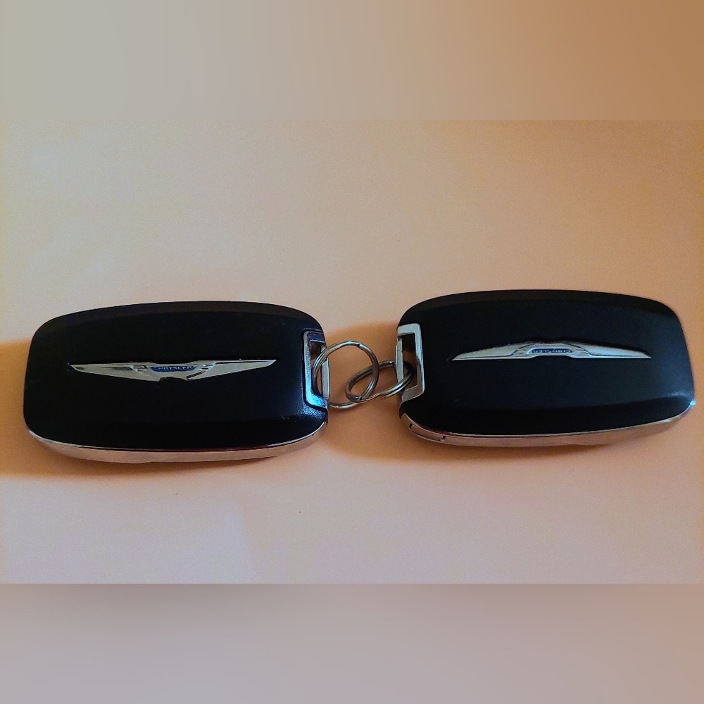 Car Key Fob Set Black and Silver - Picture 5 of 5